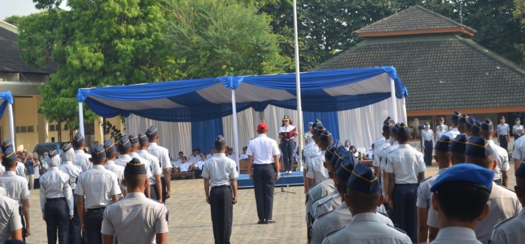 Pelantikan Taruna-Taruni Baru 2015 Program Diklat Pembentukan
